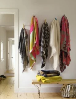 Herman Miller Nelson™ Platform Bench With Chrome Legs - Medium 14 Herman Miller Nelson™ Platform Bench With Chrome Legs - Medium -Living Sales Store PD 1022 ENV3 9ed5d927 4c8b 4776 b5c4 f1a657535514