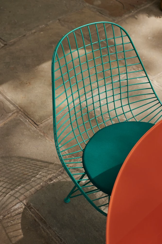 Open Room Eames Wire Chair, Herman Miller X HAY 7 Open Room Eames Wire Chair, Herman Miller X HAY - Image 5